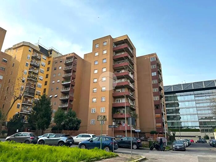 Appartamento quadrilocale in vendita in Largo Stucchi, Roma