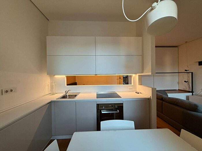 Appartamento bilocale in affitto in Via Carlo Farini, Isola, Milano