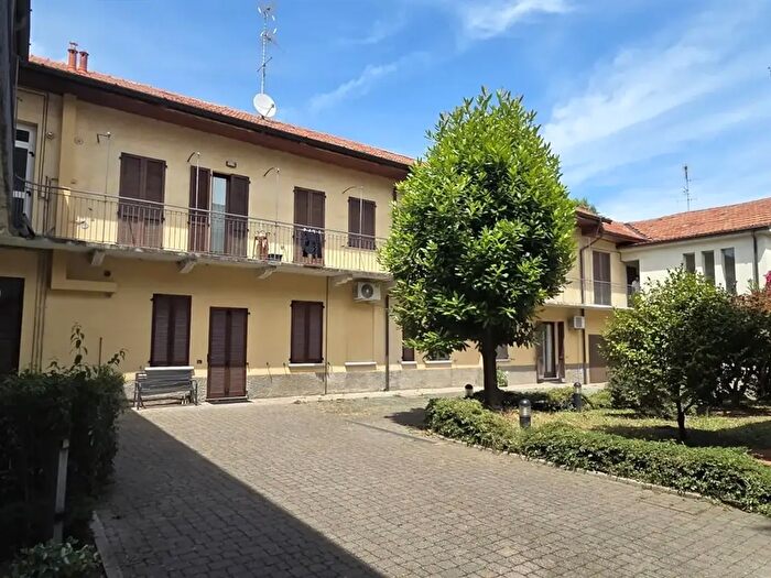 Appartamento trilocale in vendita in Via Dante, Cesano Maderno