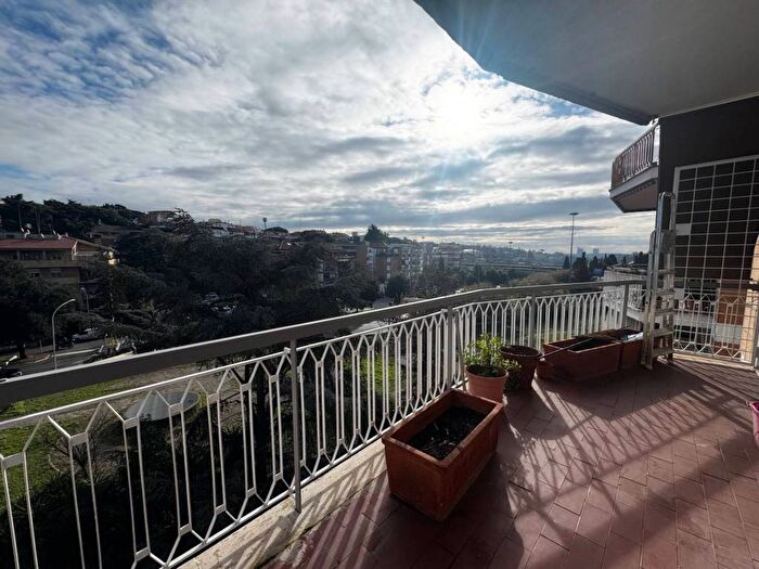 Appartamento trilocale in affitto in Colli Portuensi Casaletto, Roma