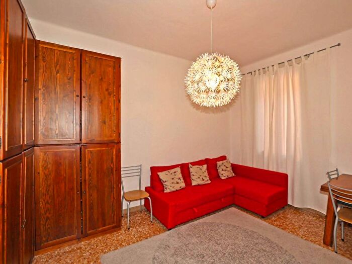 Appartamento trilocale in affitto in Via Nosadella, Saragozza dentro le Mura, Bologna