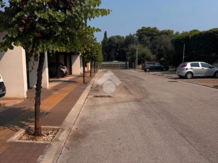 Appartamento bilocale in affitto in Str Complanare Ovest, Bari