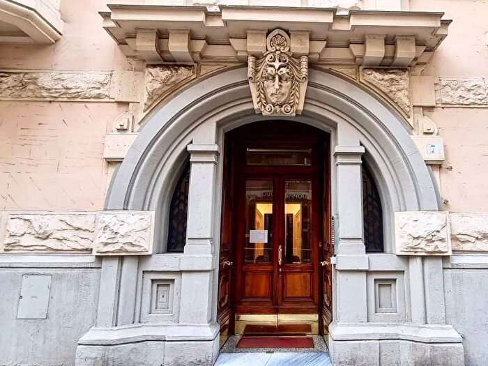 Appartamento bilocale in affitto in Via Ippolito dAste, Quadrilatero, Genova