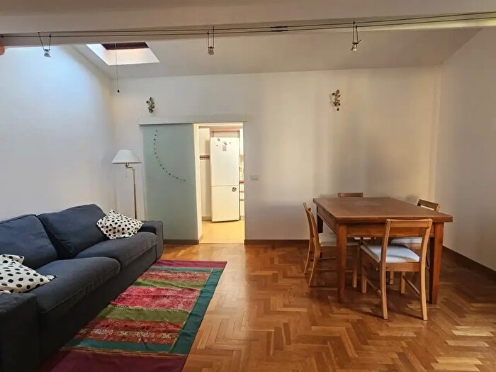 Appartamento con 6 locali in affitto in Vicolo Malgrado, Bologna