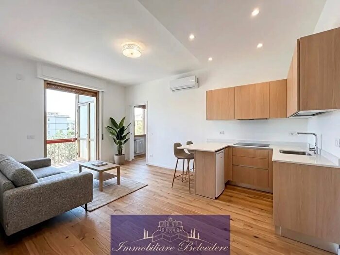 Appartamento trilocale in vendita in Via Filippo Pacini, Firenze