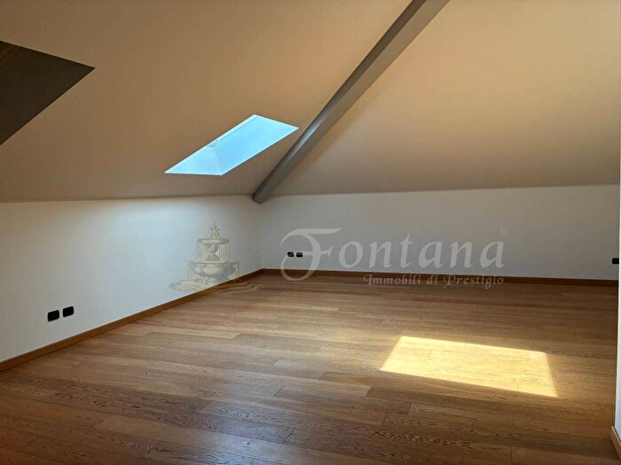 Casa con 6 locali in affitto in Via Gustavo Modena, Indipendenza, Milano