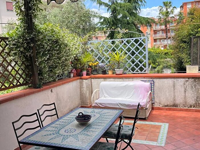Appartamento con 5 locali in vendita in Via Madonna della Salute, Portici