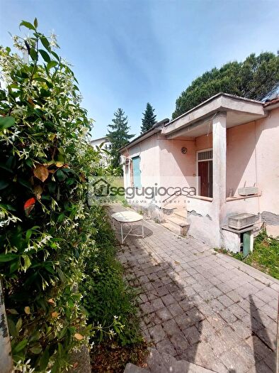 Casa quadrilocale in vendita in Roma