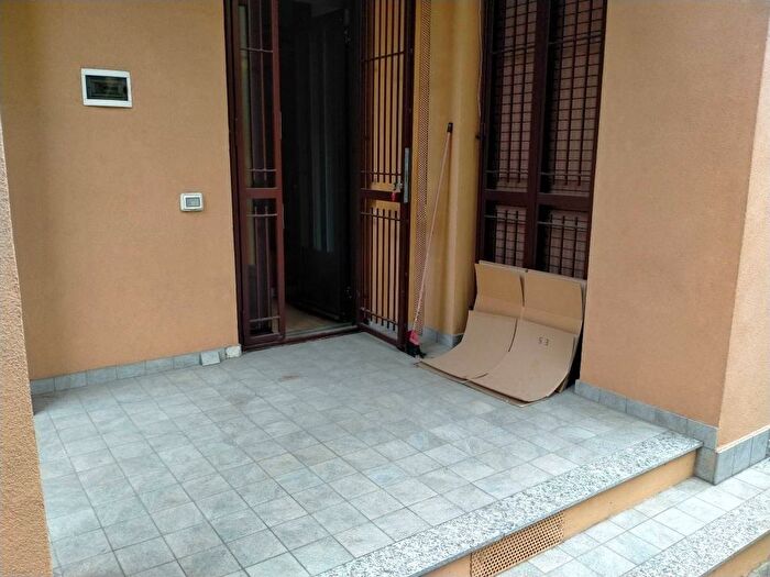 Appartamento trilocale in affitto in Via Fiammenghini, Centro, Cantù