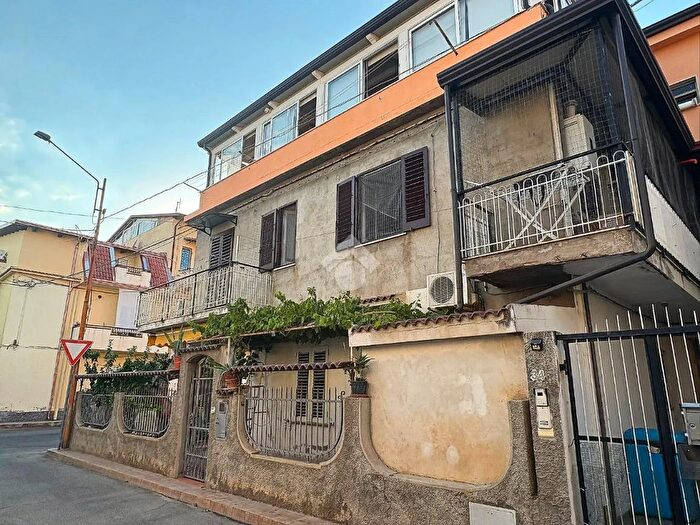 Appartamento quadrilocale in vendita in Via Papa Giovanni XXIII, Botricello