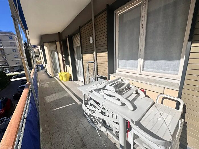 Appartamento trilocale in vendita in Timavo, Genova