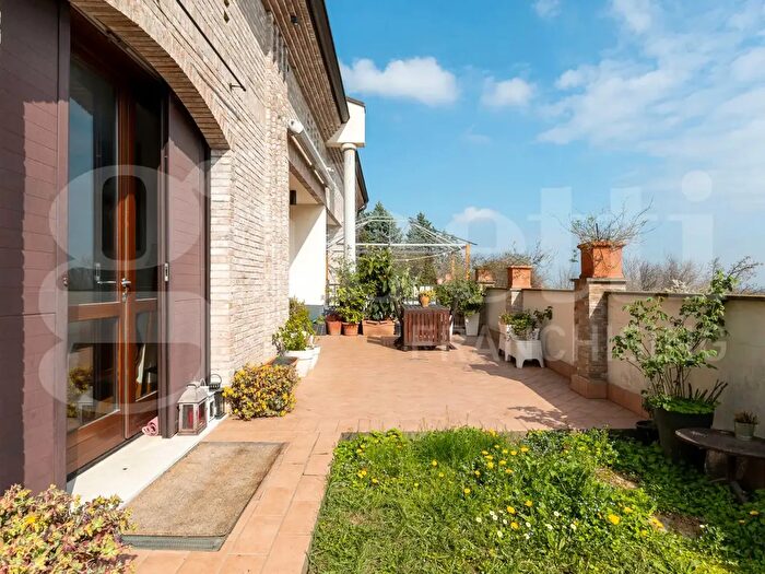 Casa con 6 locali in vendita in Via Belvedere, Zola Predosa