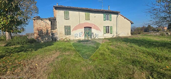 Casa con 5 locali in vendita in Strada delle Basse, San Secondo Parmense