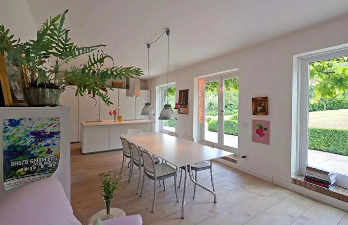 Casa con 14 locali in vendita in Quattro Castella