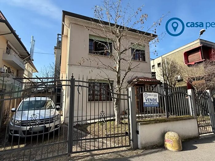 Casa con 5 locali in vendita in Via Giacomo Sichirollo, Rovigo