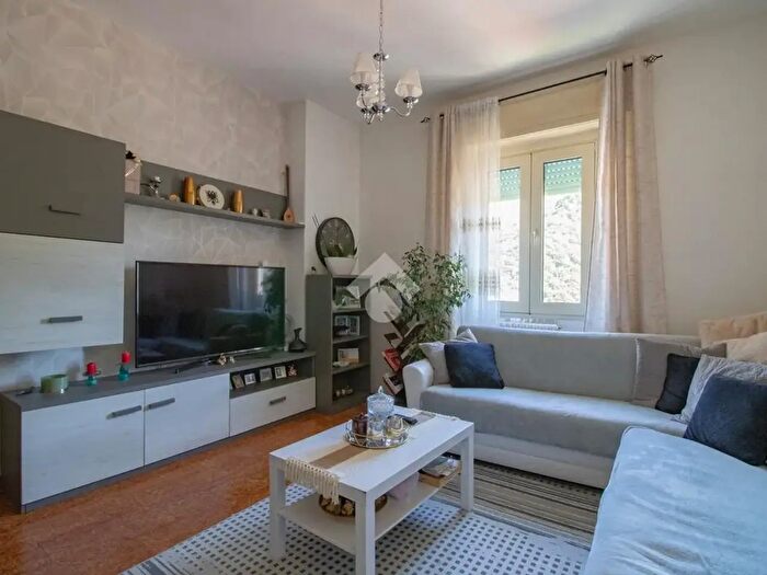 Appartamento trilocale in vendita in Via Luigi Einaudi, Lumezzane