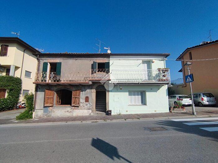 Casa trilocale in vendita in Via Roma, Sogliano Al Rubicone