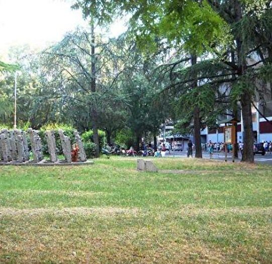 Appartamento con 5 locali in vendita in Via Carlo Zucchi, Reggio Emilia