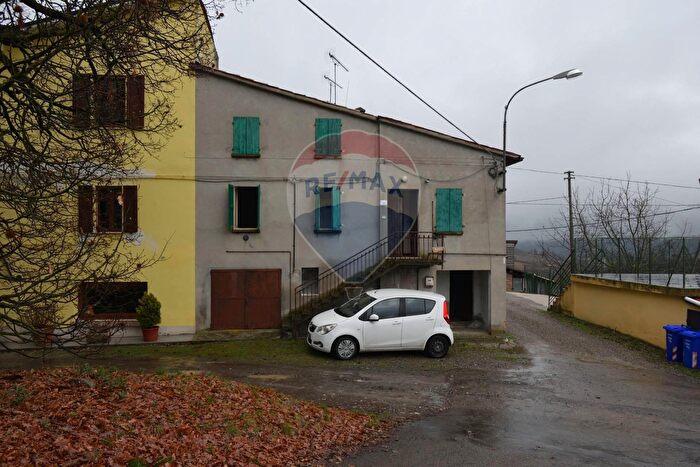 Casa trilocale in vendita in Strada Villanova, Fornovo Di Taro