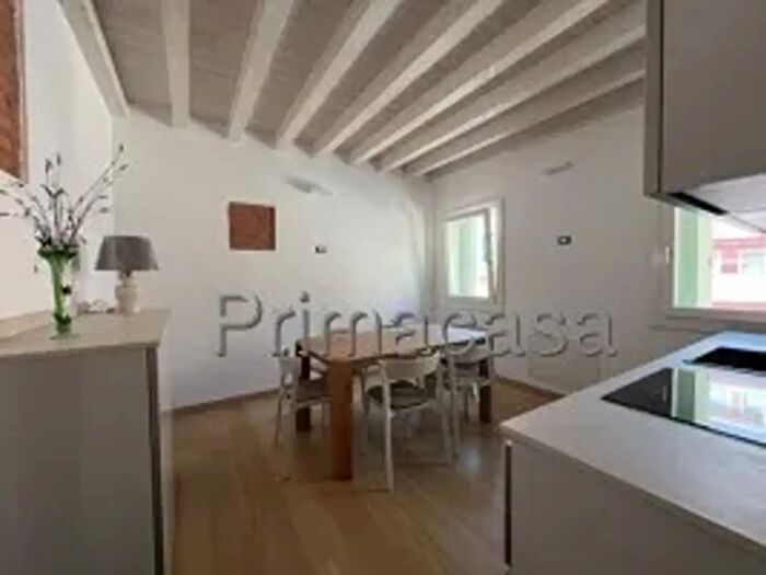 Appartamento con 7 locali in vendita in Via Sottomarina, Chioggia