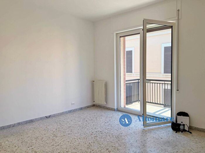 Appartamento bilocale in affitto in Via Niccolò Piccinni, Murat, Bari