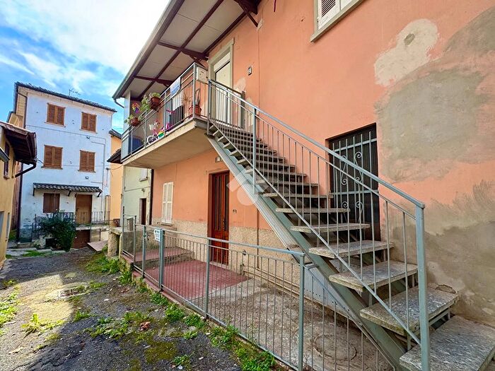 Appartamento trilocale in vendita in Vicolo T Moretti, Cigognola