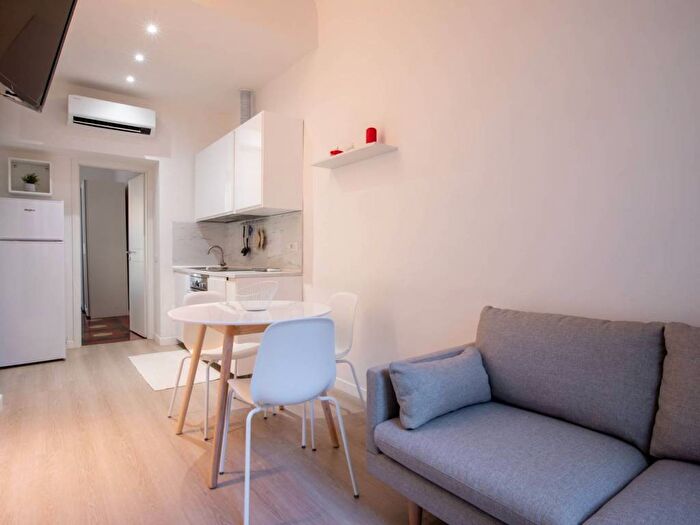 Appartamento bilocale in affitto in Via Gaudenzio Ferrari, Corso Genova, Milano