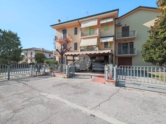Casa quadrilocale in vendita in Via Campone Sala, Cesenatico