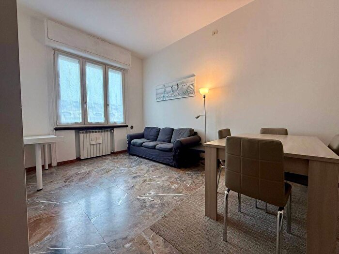 Appartamento bilocale in affitto in Piazza Luigi di Savoia, Centrale, Milano