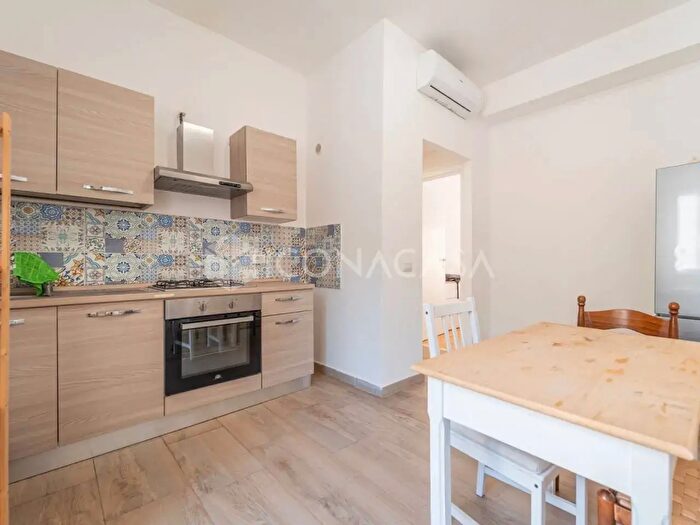 Appartamento trilocale in vendita in Via Calpurnio Fiamma, Roma