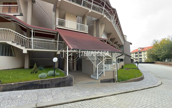 Appartamento con 5 locali in vendita in Strada Cambiano, Chieri