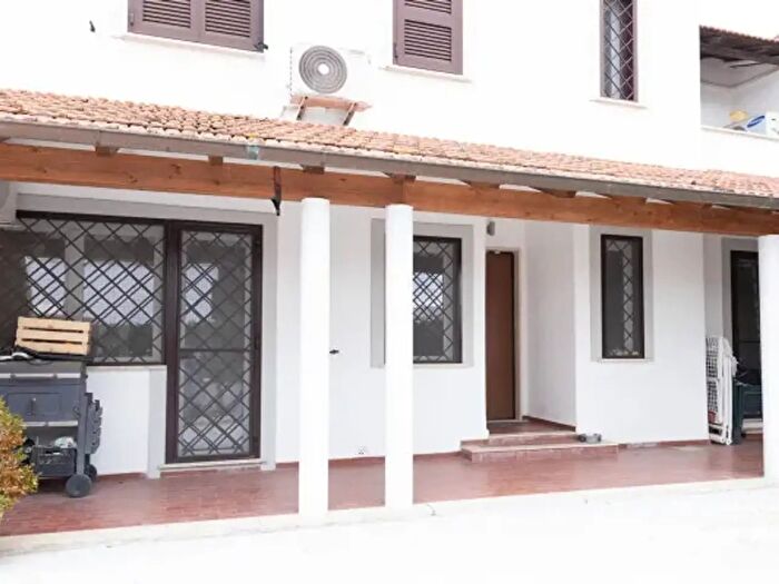 Casa quadrilocale in vendita in Via Acerra, Cerveteri