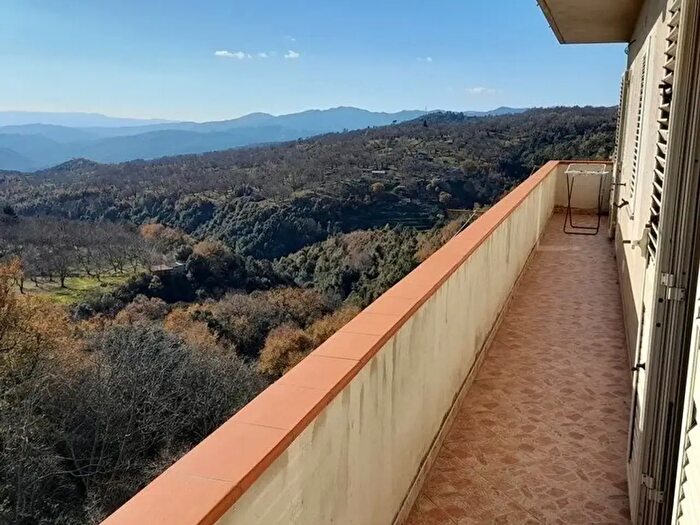 Appartamento con 6 locali in vendita in E Colosimo, Sersale