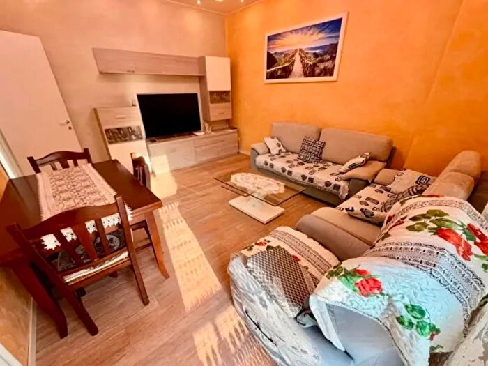 Appartamento trilocale in vendita in Via Carlo Maria Viganoni, Piacenza