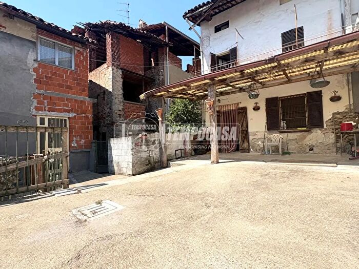 Casa con 5 locali in vendita in Via Lavino, Cossato