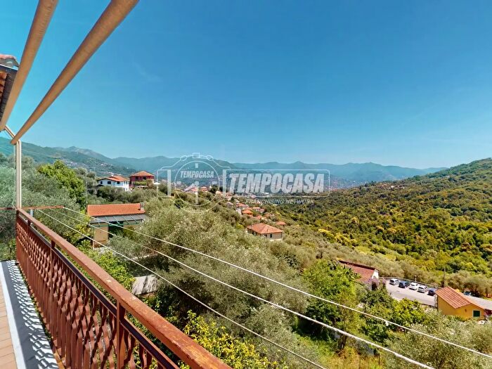 Appartamento quadrilocale in vendita in Rapallo