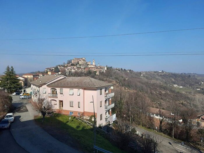 Appartamento trilocale in affitto in Via San Bernardino, Cremolino