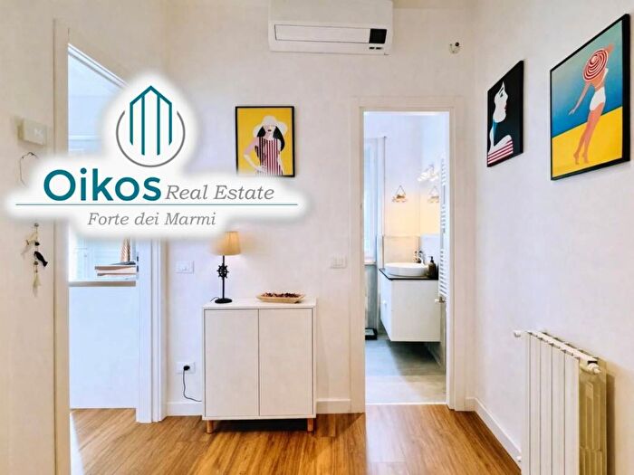 Appartamento trilocale in affitto in Via Alessandro Manzoni, Pietrasanta