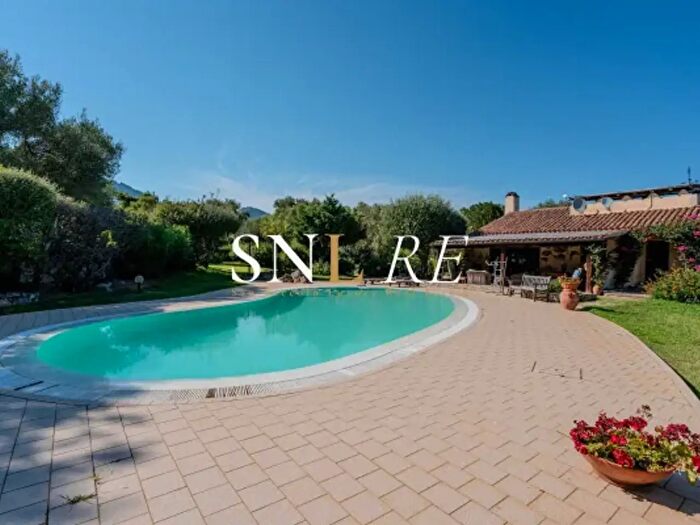 Casa con 6 locali in vendita in Via La Conciaredda, Olbia