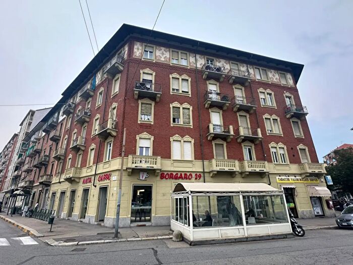 Appartamento quadrilocale in vendita in Largo Borgaro, Torino