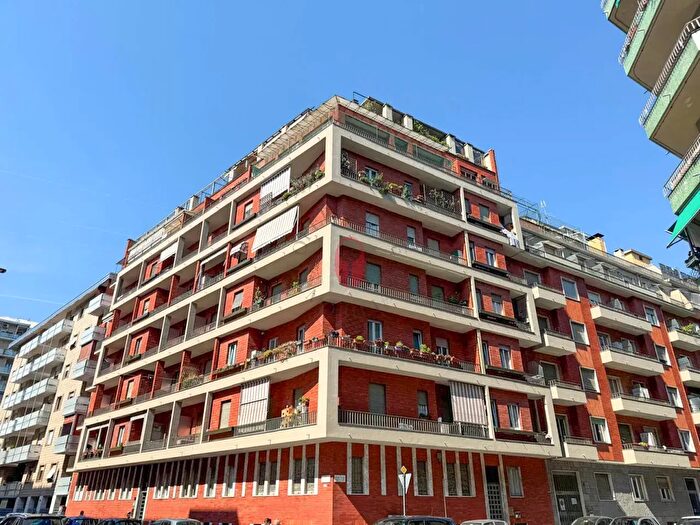 Appartamento trilocale in vendita in Via Alfonso Ogliaro, Torino