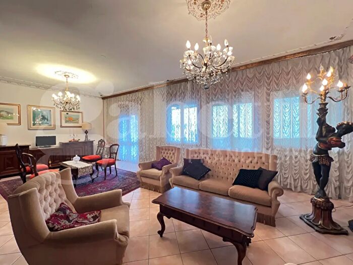 Appartamento con 5 locali in vendita in Piove Di Sacco