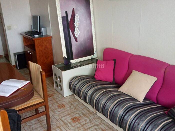 Appartamento quadrilocale in affitto in Viale Nitta, Villaggio SantAgata, Catania