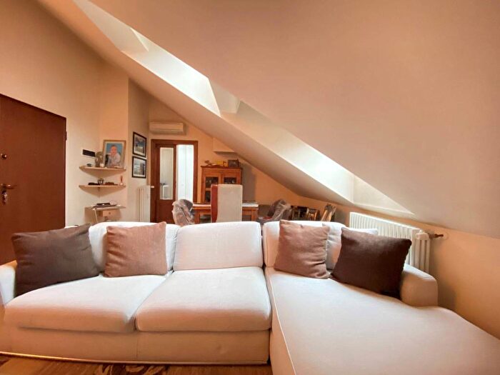Casa trilocale in affitto in Via Sigieri, Porta Romana Medaglie d'Oro, Milano
