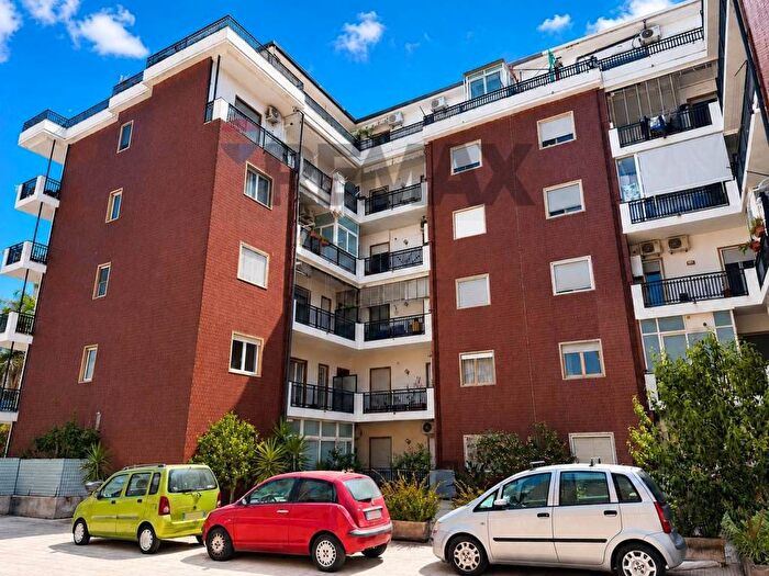 Appartamento trilocale in affitto in Via Federico Ciccaglione, Borgo, Catania