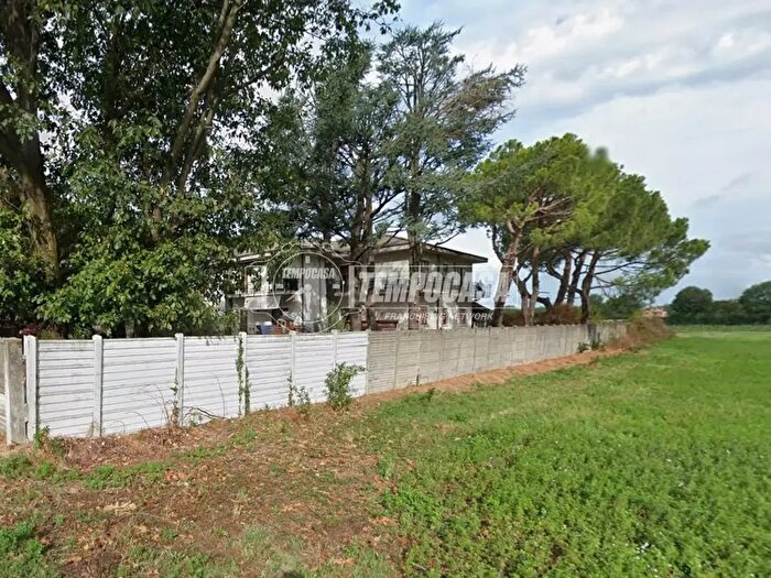 Appartamento quadrilocale in vendita in Via Caduti della Liberazione, Uboldo
