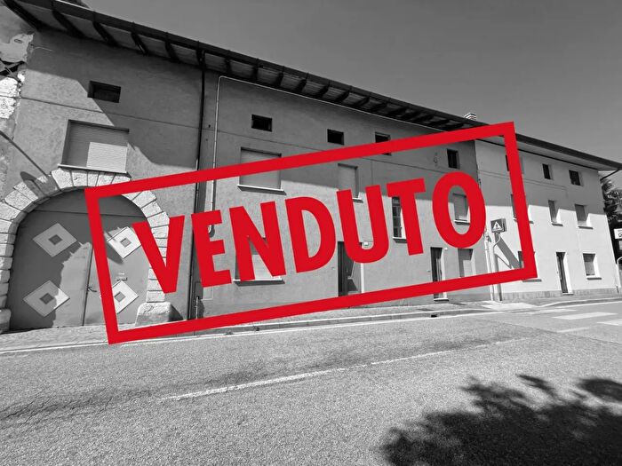 Casa con 6 locali in vendita in Via dei Martiri, Tavagnacco