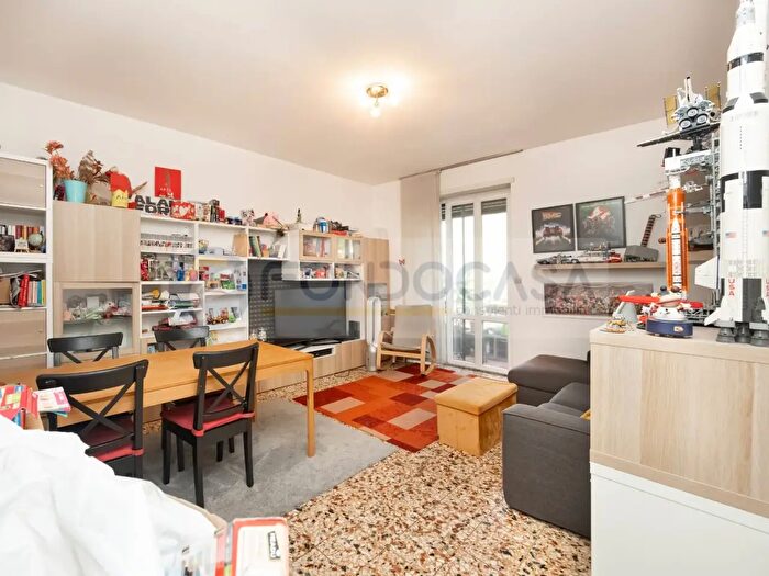 Appartamento trilocale in vendita in Viale Nazario Sauro, Milano