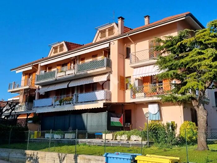 Appartamento trilocale in vendita in Via Santa Caterina, Monteprandone