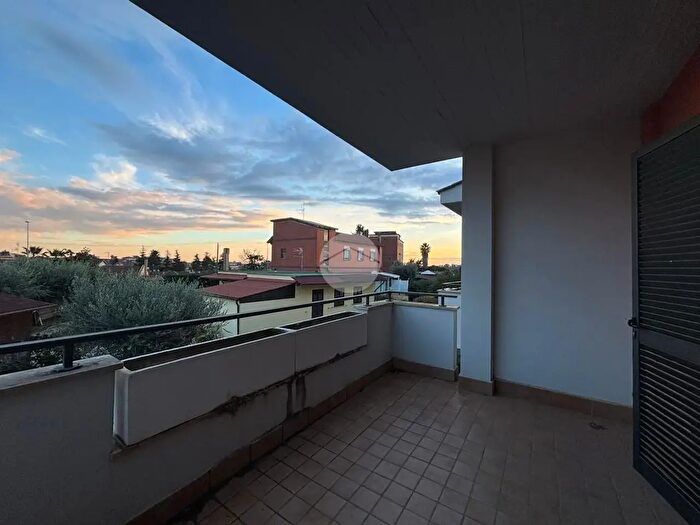 Appartamento trilocale in vendita in Via Anna Lorenzetto, Roma